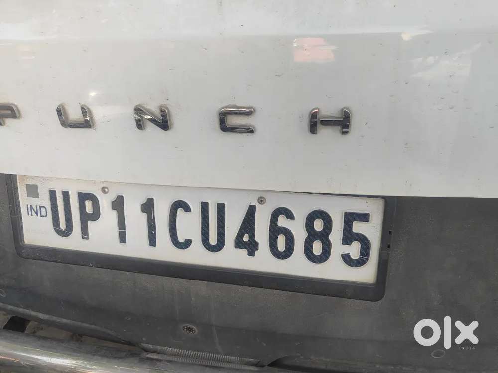 Tata Punch Base Model -central Locking + Speaker Base Tube Display