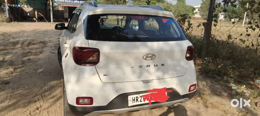 Hyundai Venue 2020 Diesel 130000 Km Driven