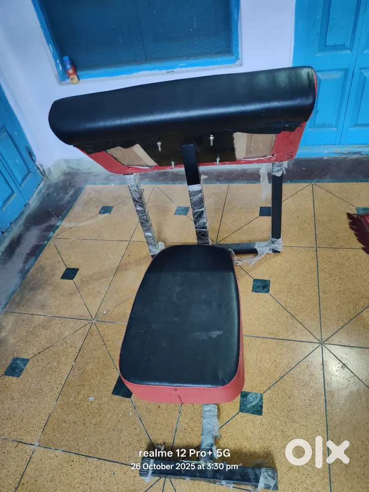 Preacher curl exercise machine Gym Fitness 1824567658