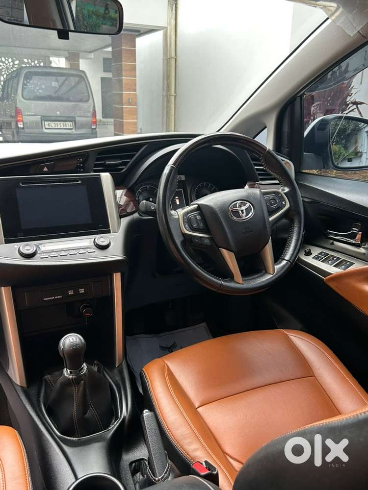 Toyota Innova Crysta 2017