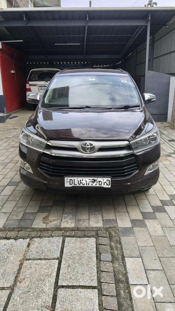 Toyota Innova Crysta 2017 Diesel Well Maintained