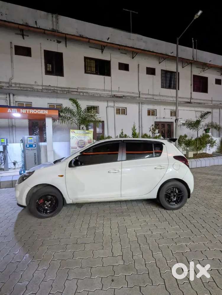 Well Maintained, Fully Painted,hyundai I20 Crdi 2011 Model