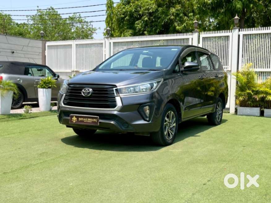 Toyota Innova Crysta 2.4 G Mt, 2022, Diesel