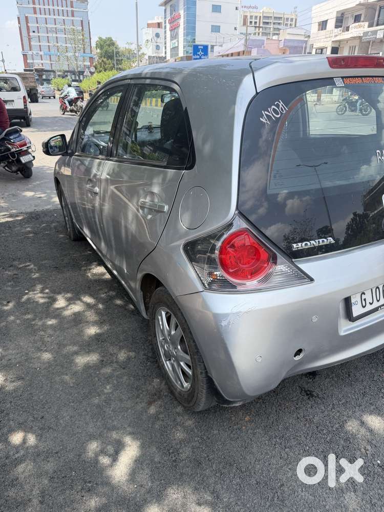 Honda Brio V Automatic, 2016, Petrol