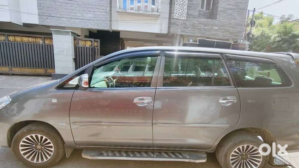 Toyota Innova 2.5 E 2009