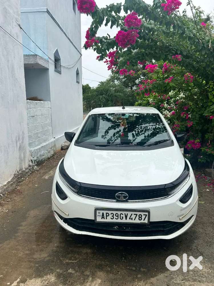 Tata Altroz 2021 Petrol 65000 Km Driven