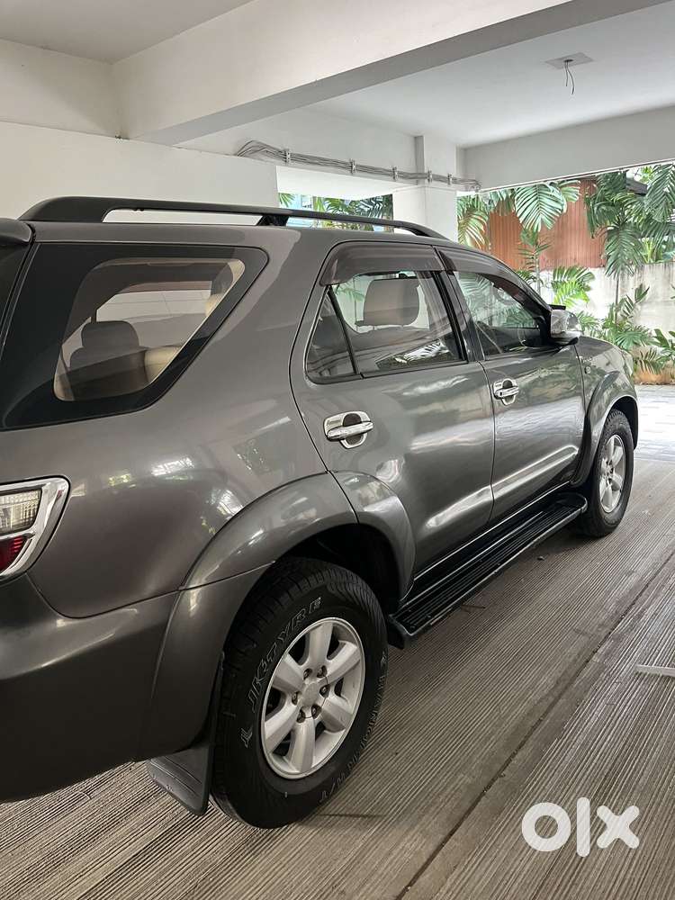 Toyota Fortuner 3.0 4x4 Manual, 2011, Diesel