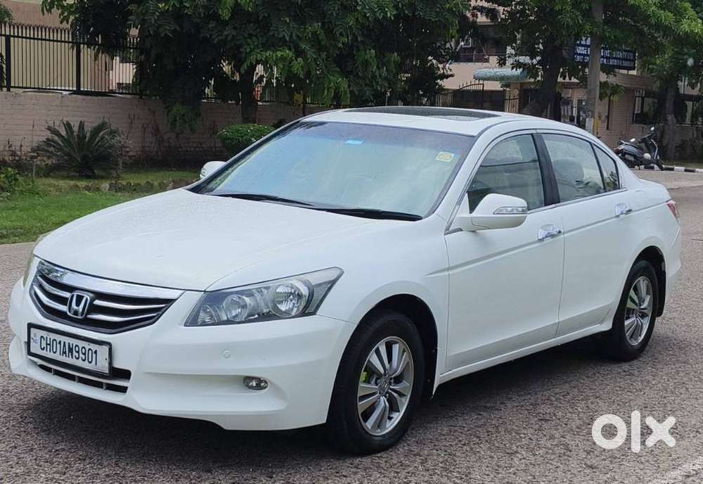 Honda Accord 2.4 Manual, 2012, Petrol