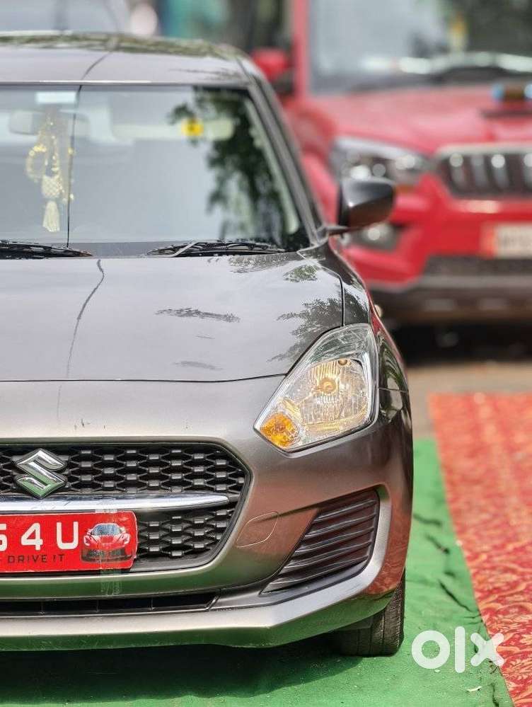 Maruti Suzuki Swift 1.2 Lxi (o), 2022, Petrol