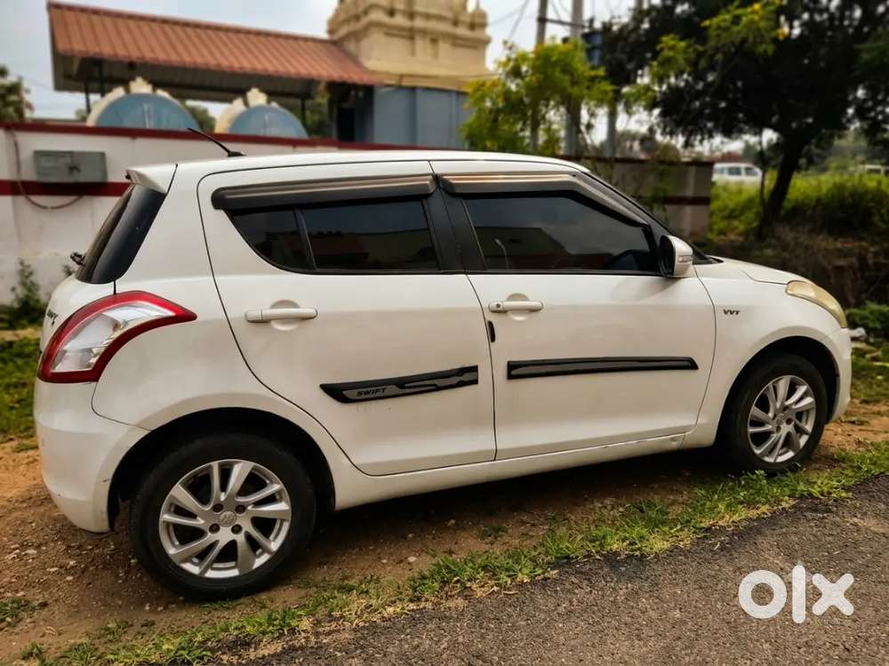 Maruti Suzuki Swift Zxi 2011
