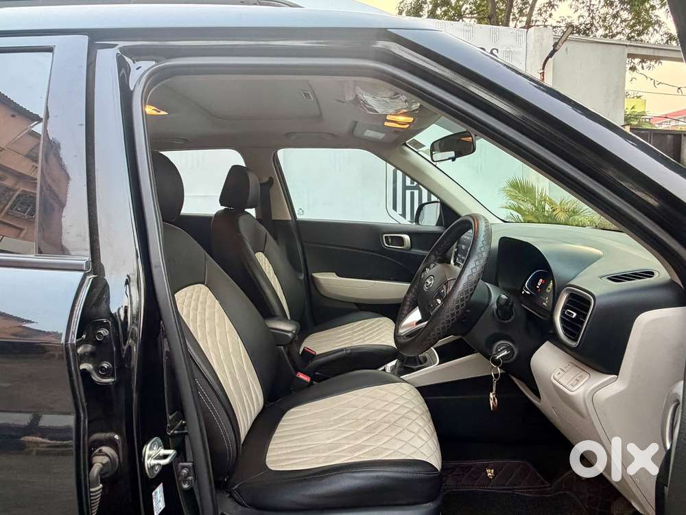 Hyundai Venue 1.2 S (o), 2024, Petrol