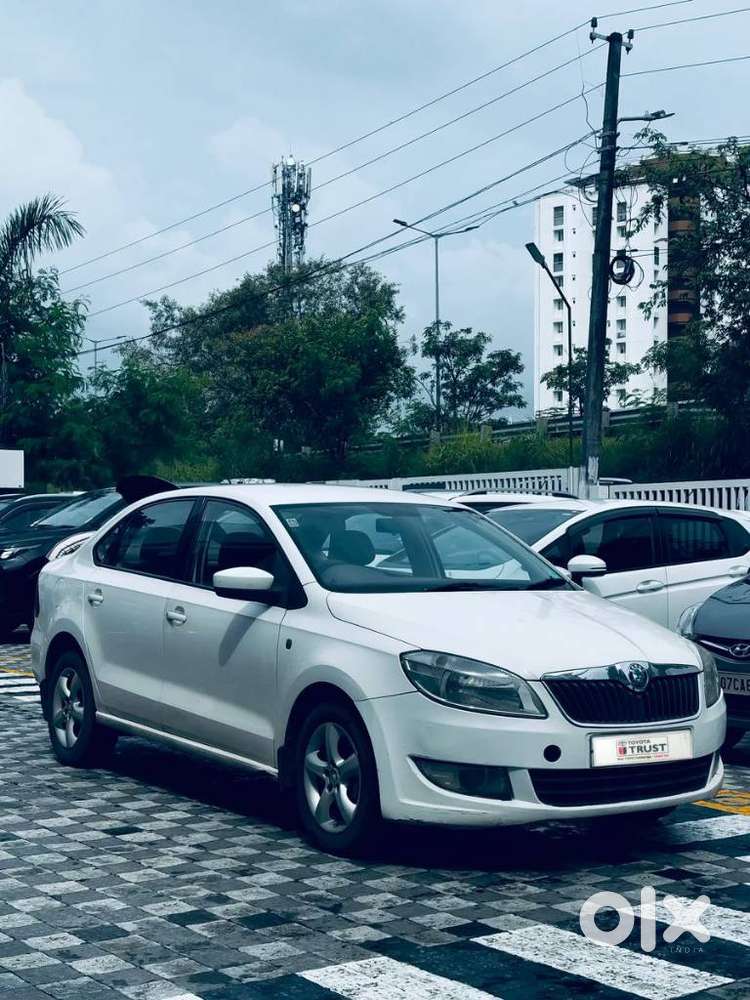 Skoda Rapid Elegance 1.6 Tdi Cr Manual, 2012, Diesel