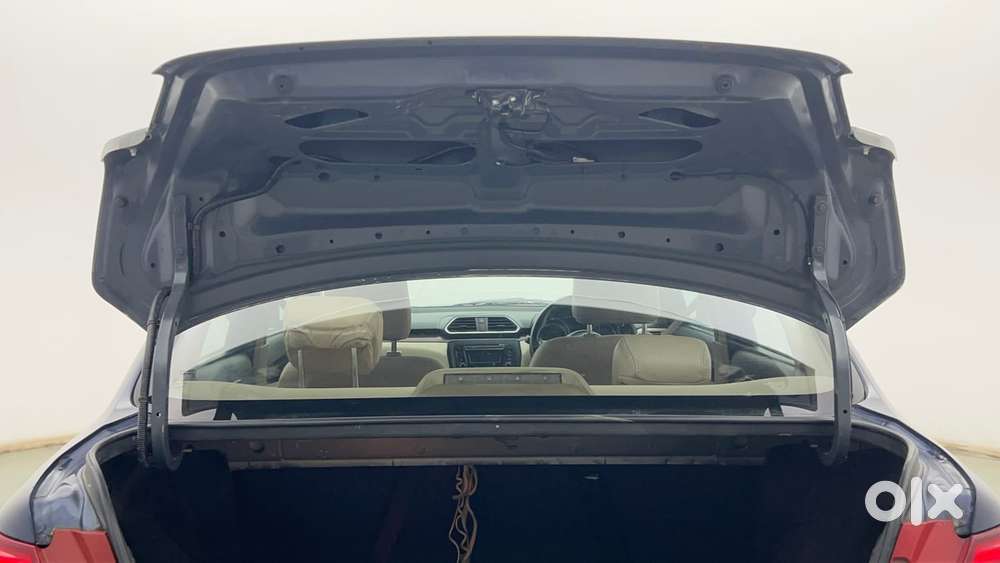 Maruti Suzuki Dzire 1.2 Vxi, 2019, Petrol