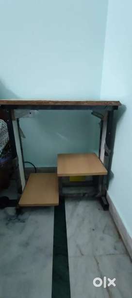 Iron Table Buy Sell Used Furniture in Delhi OLX