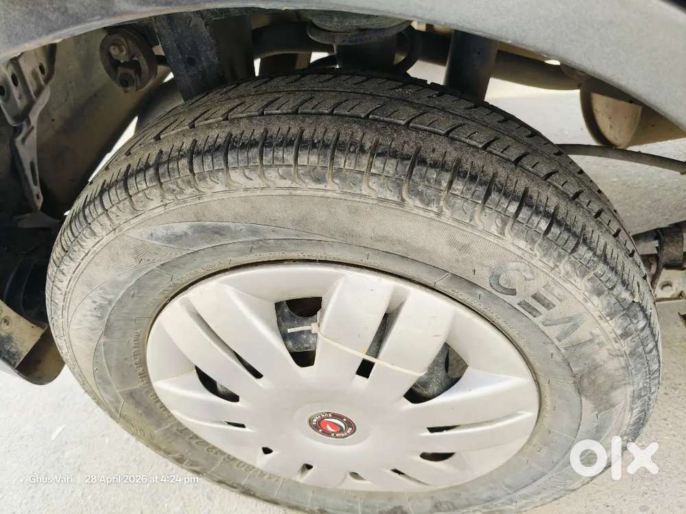 Car Me Koi Kami Nahi Bilkul Ok Tyre Bhi Sahi Hai Abhi