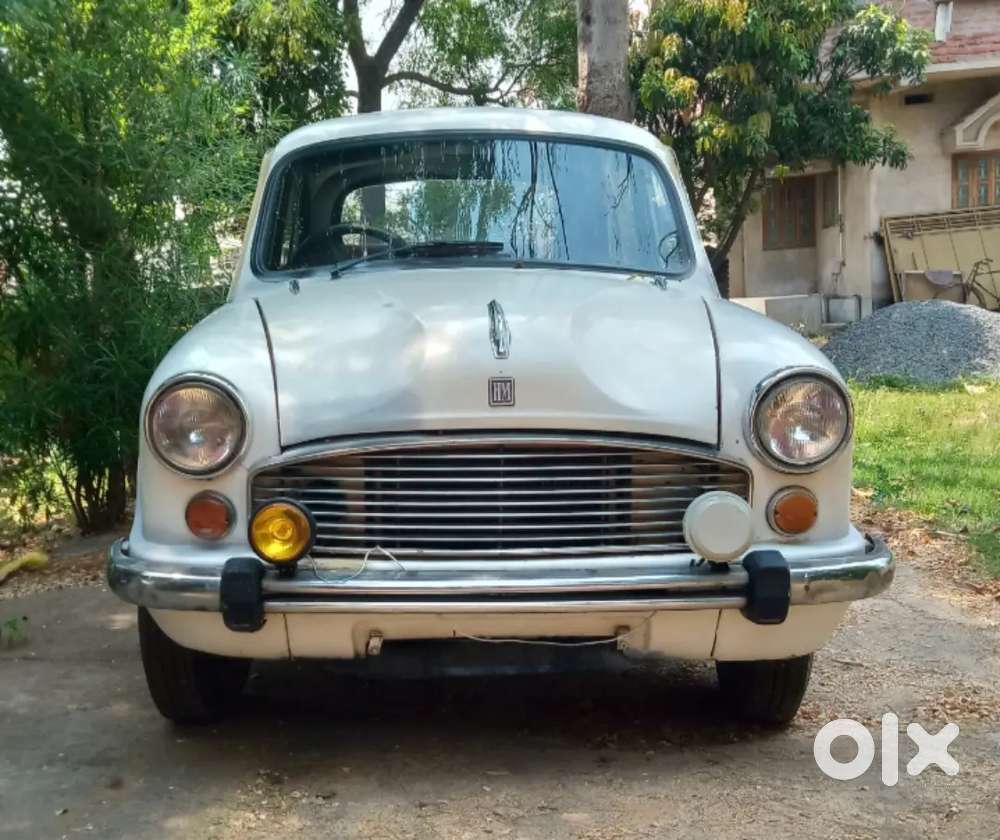 Ambassador Ambassador 1996 Petrol 33660 Km Driven