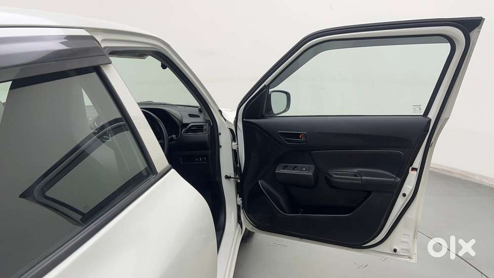 Maruti Suzuki Swift 1.3 Lxi, 2023, Petrol
