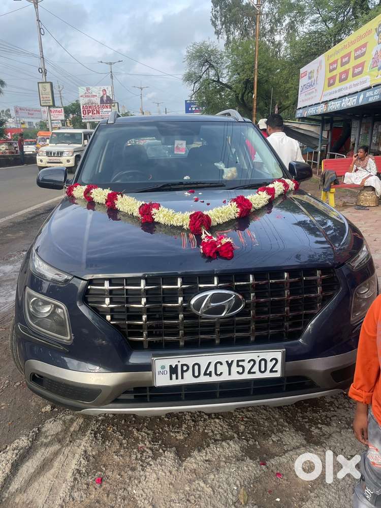 Hyundai Venue Petrol Manual 2019