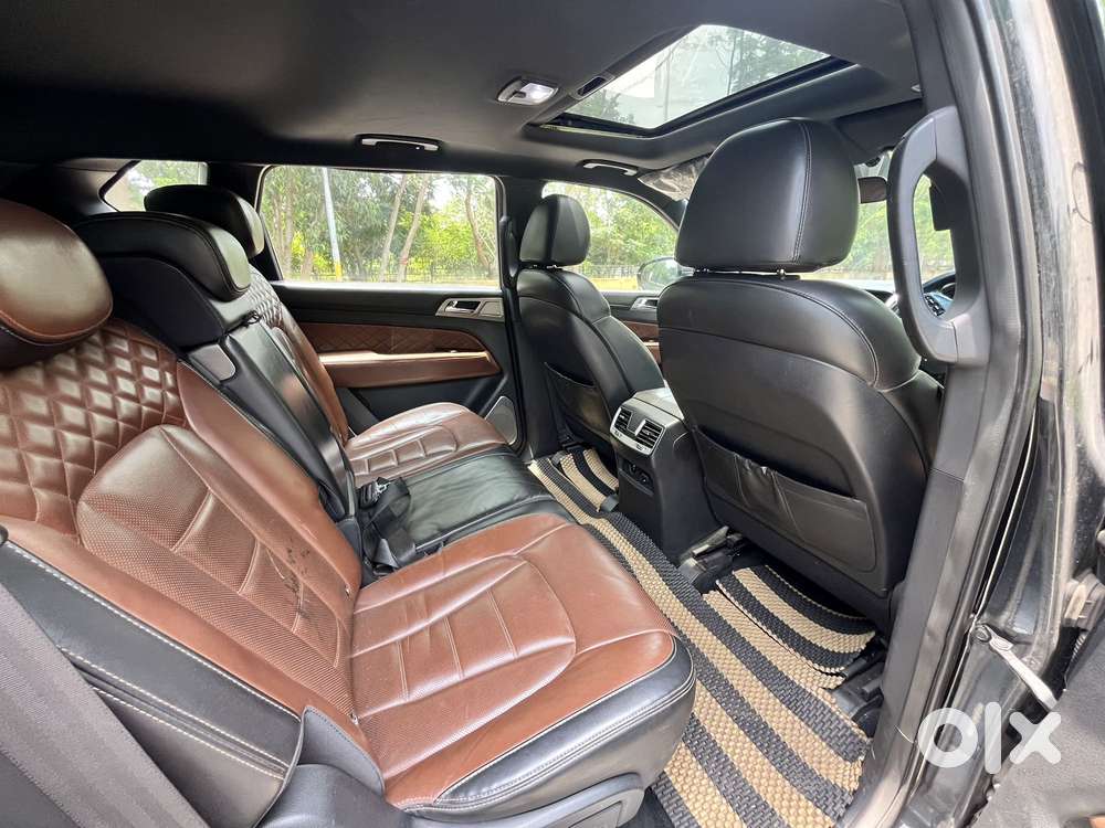 Mahindra Alturas G4 4wd At, 2019, Diesel