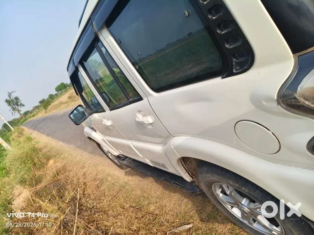 Mahindra Scorpio 2017 Diesel 85213 Km Driven