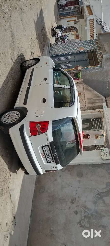 Hyundai Santro Le Zip 2011