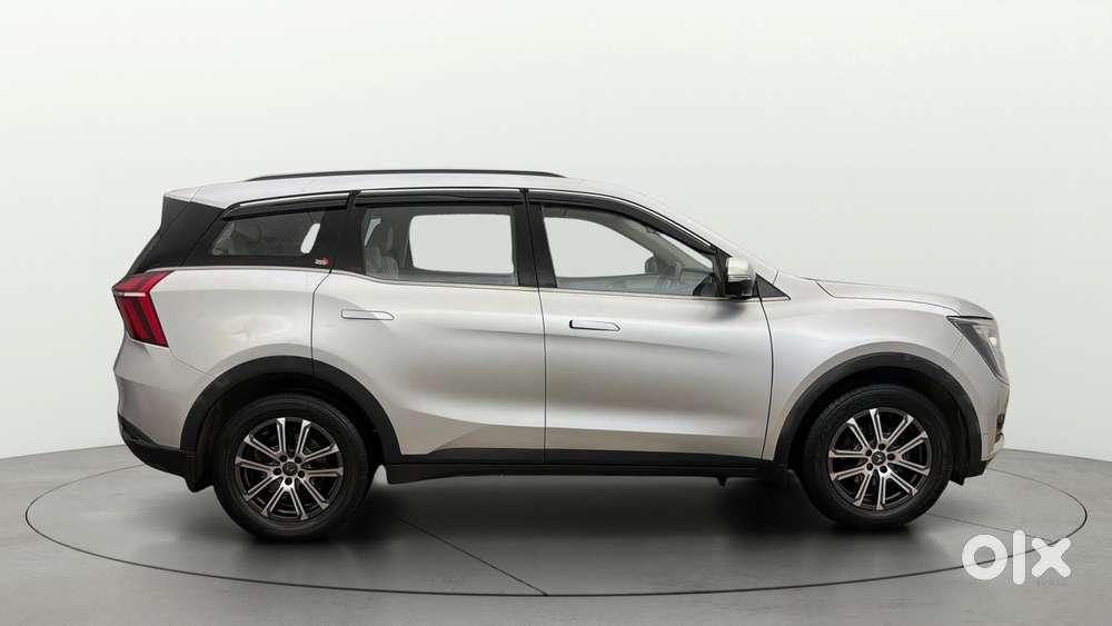 Mahindra Xuv700 2.0 Ax 7 Petrol At Str, 2023, Diesel