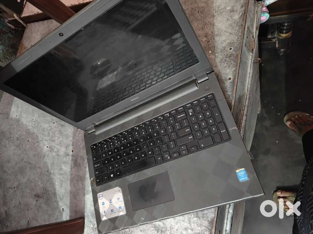 I3 8gb ram 256gb SSD new battery