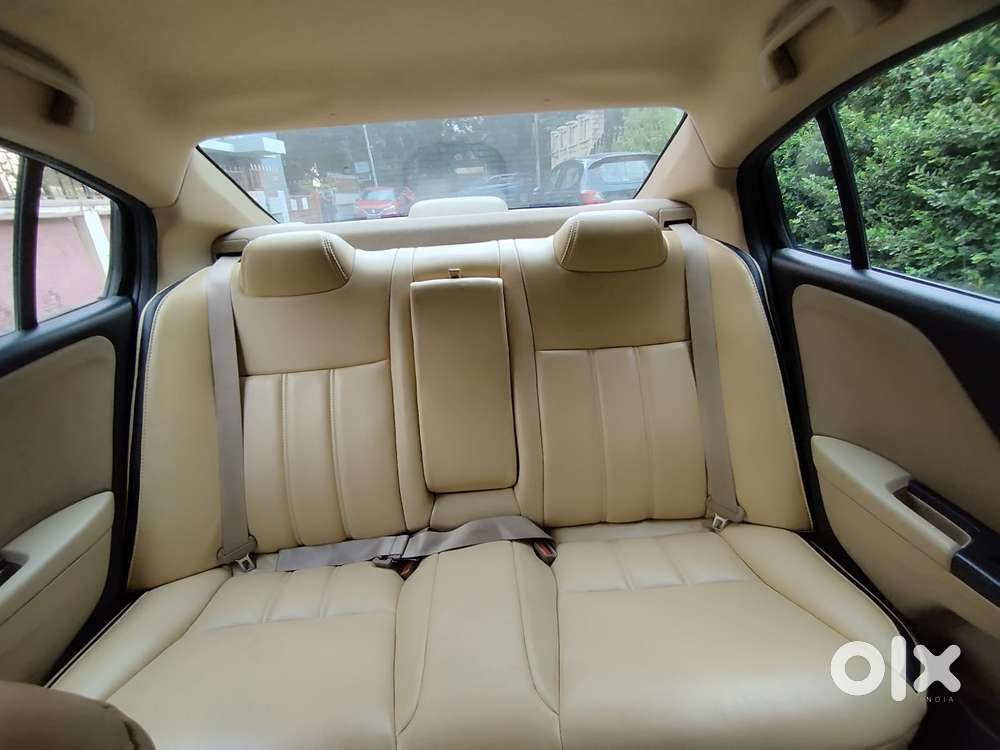 Maruti Suzuki Swift Dzire Amt Zxi Plus, 2021, Petrol