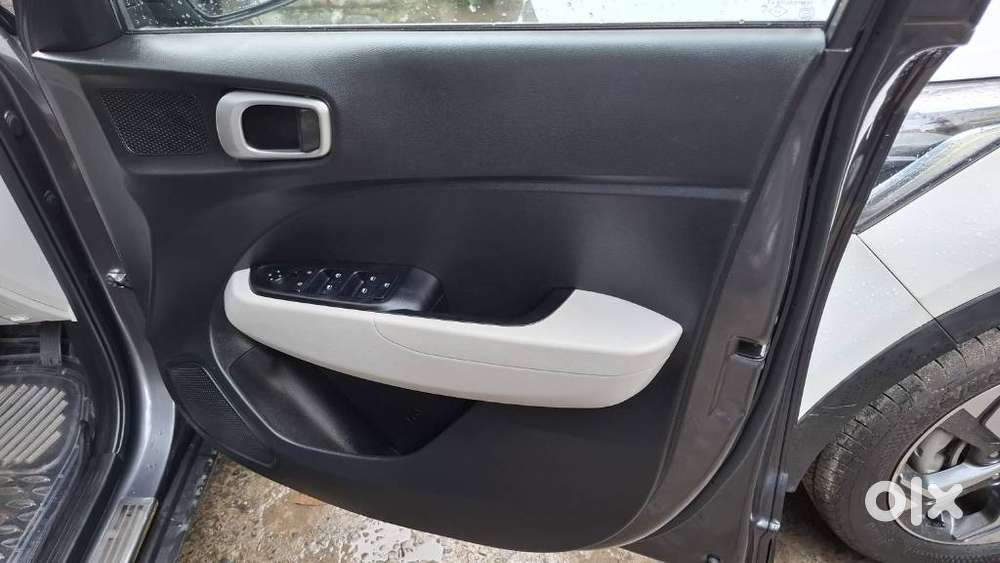 Hyundai Venue 1.2 S Plus, 2022, Petrol