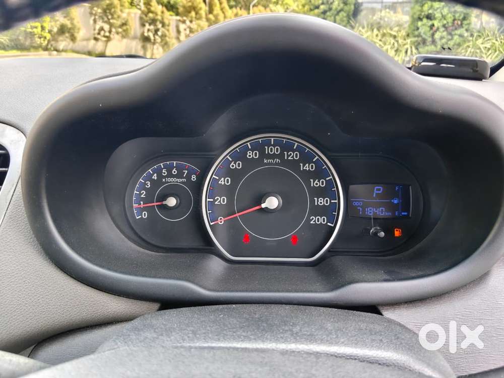 Hyundai I10 Sportz At, 2013, Petrol