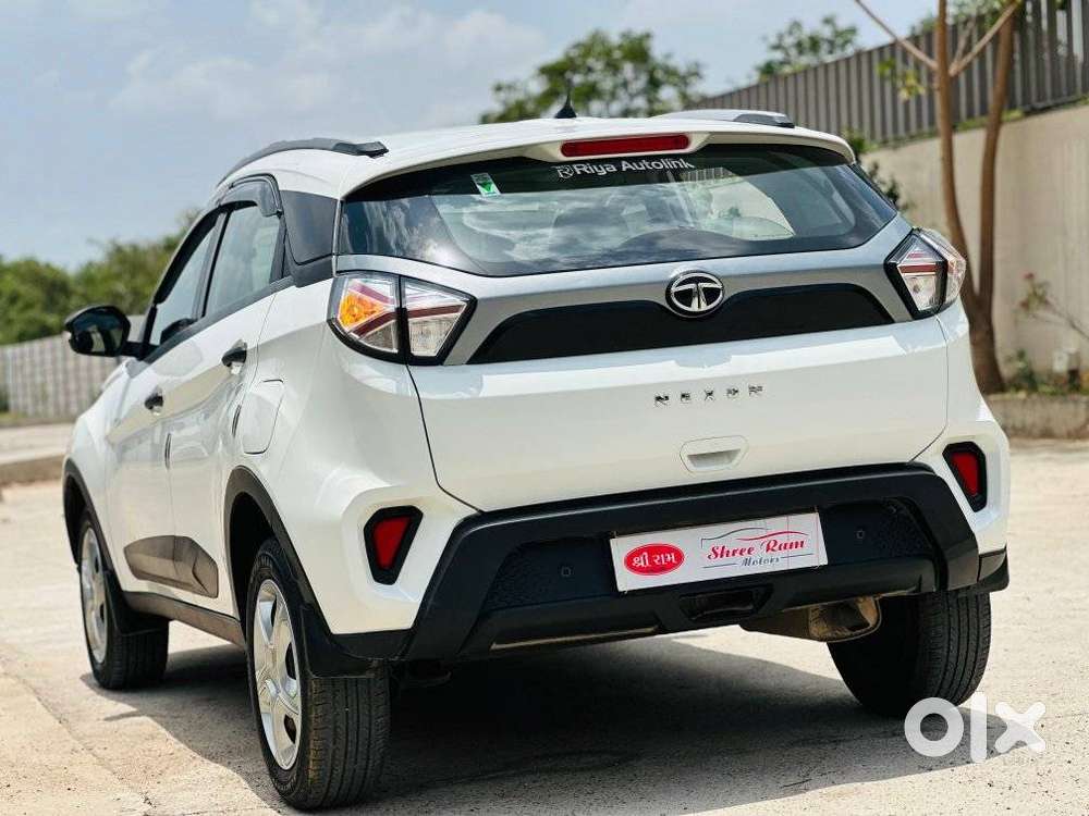 Tata Nexon 1.2 Revotron Xm (s), 2021, Petrol