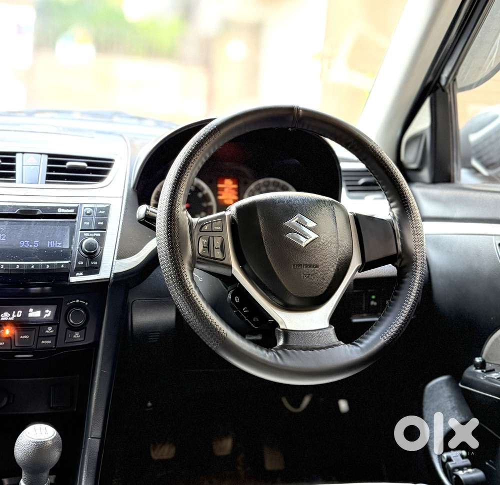 Maruti Suzuki Swift Vvt Zxi, 2015, Petrol