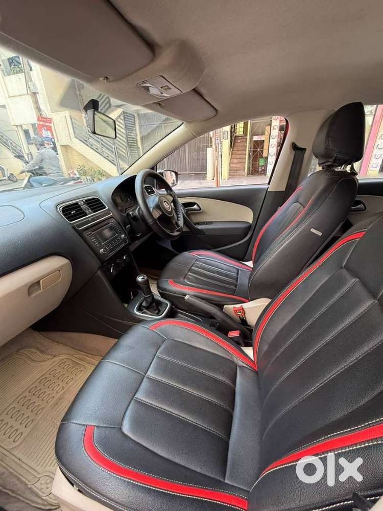 Volkswagen Polo Petrol Highline 1.6l, 2011, Petrol