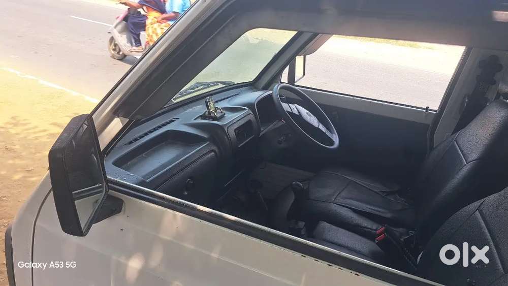 Urgent Sale 2013 Maruti Suzuki Omni 8 Seater