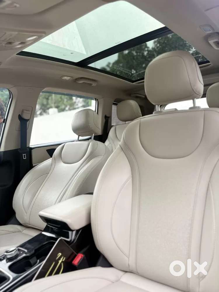 Mahindra Xuv700 2.2 Ax 7 Diesel Mt Luxury Pack Str, 2022, Diesel