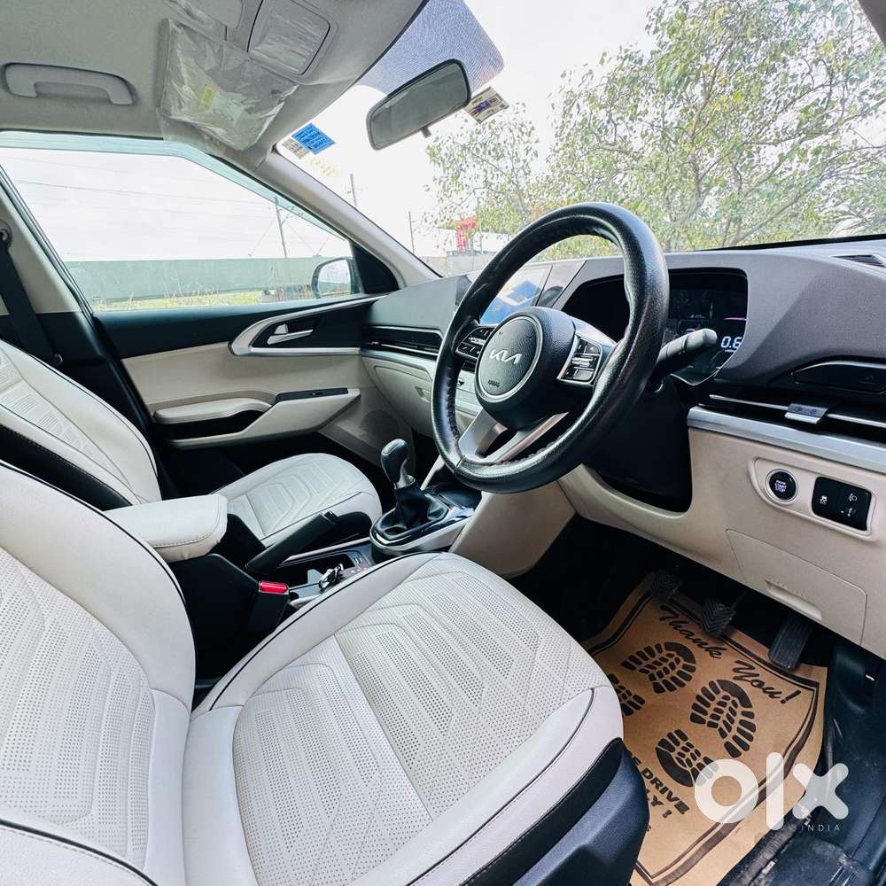 Kia Carens 1.4 Prestige Plus Turbo 7 Str, 2022, Petrol
