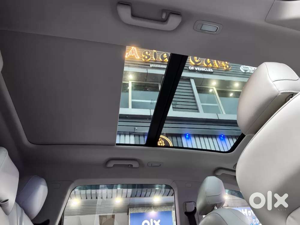 Mahindra Xuv700 2.2 Ax 7 Diesel At Luxury Pack Str Awd, 2023, Diesel