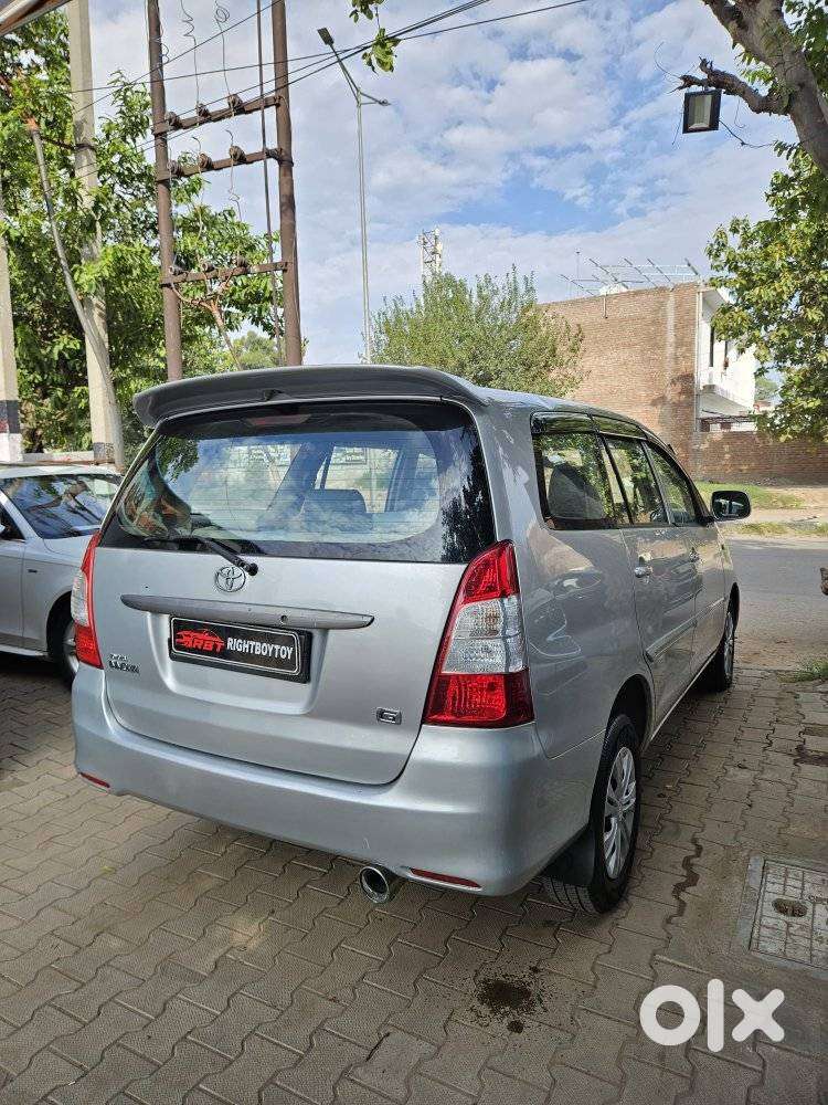 Toyota Innova 2.5 G (diesel) 8 Seater, 2006, Diesel
