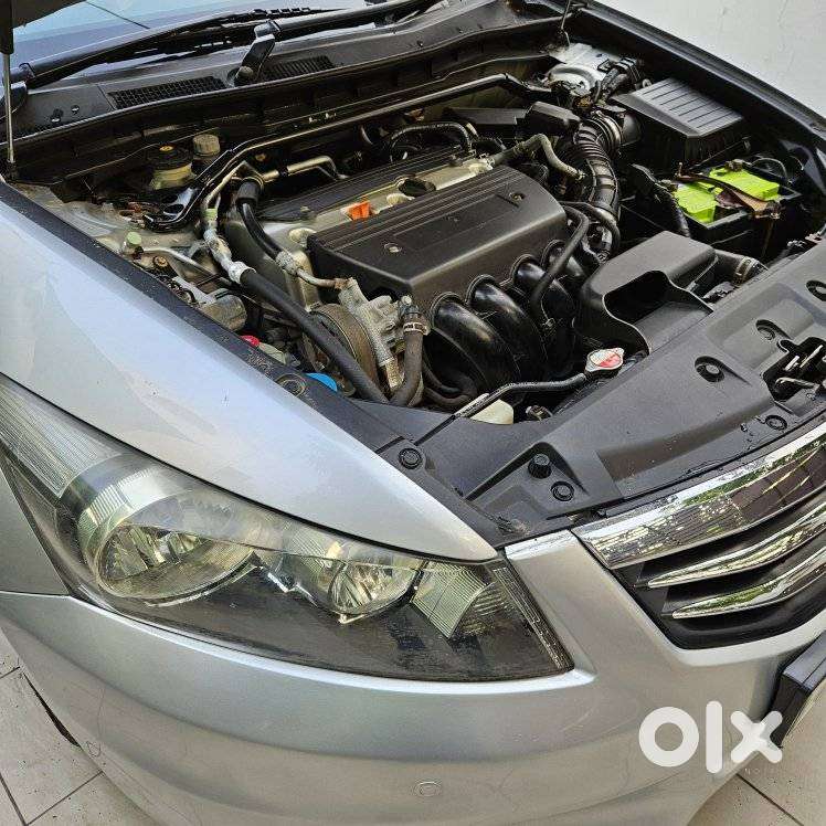 Honda Accord 2.4 Elegance Manual, 2011, Petrol