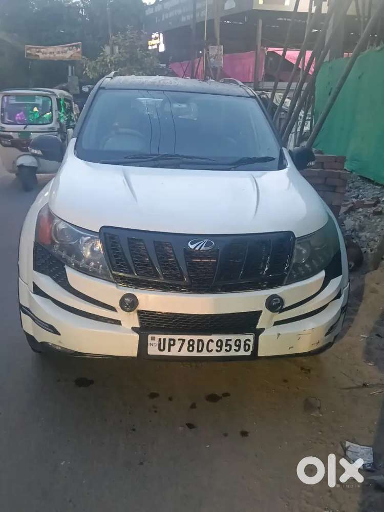 Mahindra Xuv500 W8 2013 Car