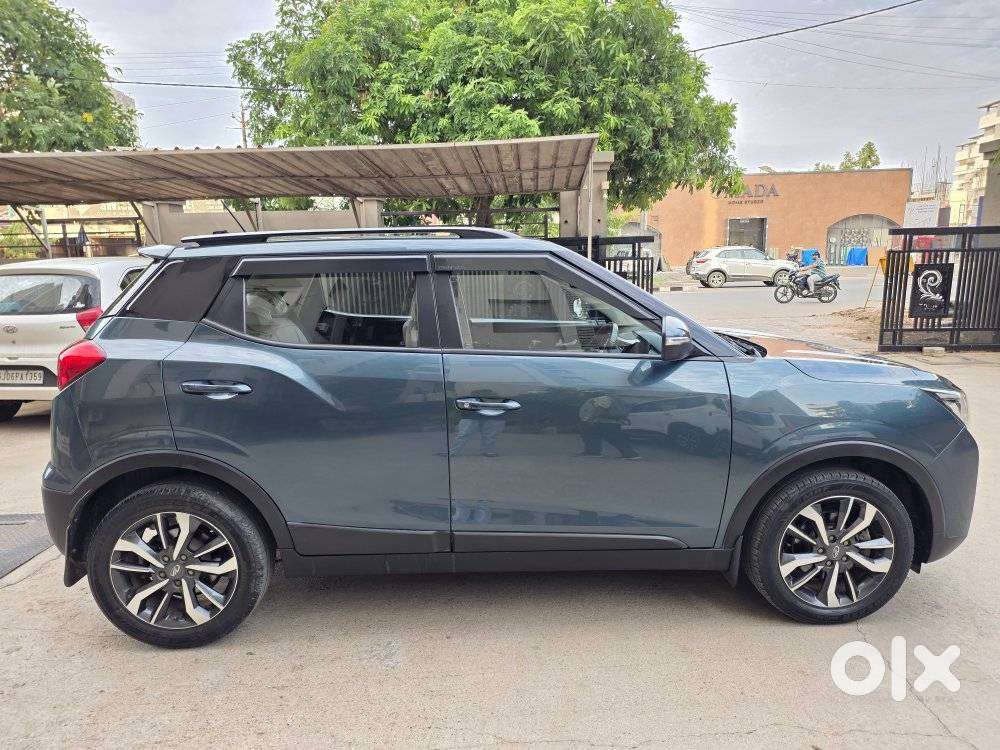 Mahindra Xuv300 1.2 W8 (o) Amt Petrol, 2021, Petrol