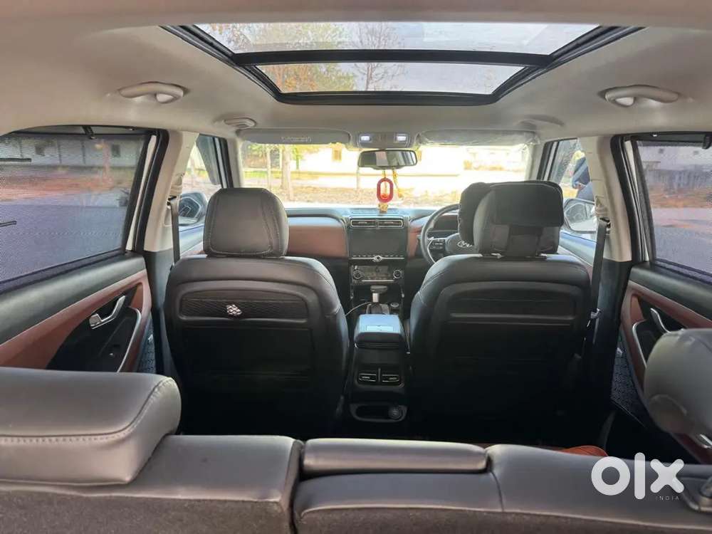 Hyundai Alcazar 2022 Model Petrol Well Maintained Showroom Condition..