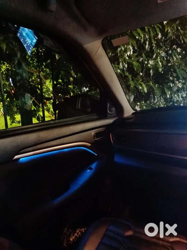 Maruti Suzuki Brezza Zxi +  2024 With Sunroof Excellent Condition