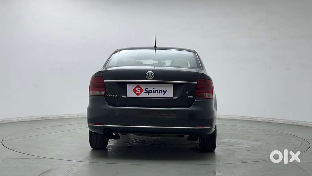 Volkswagen Vento 1.2 Tsi Highline At, 2017, Petrol