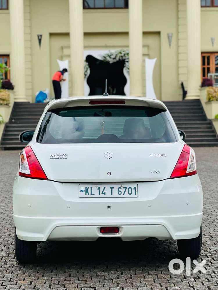 Maruti Suzuki Swift Vxi + Manual, 2016, Petrol