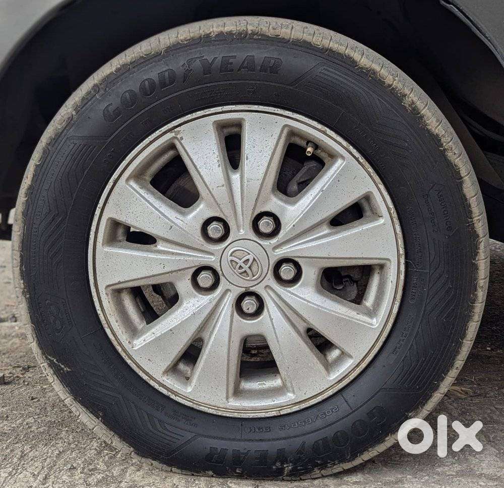 Toyota Innova 2.5 V 8 Str, 2011, Diesel