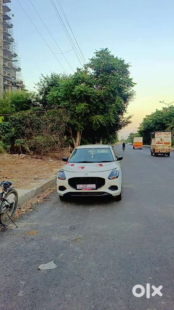 Maruti Suzuki Swift Lxi 2025