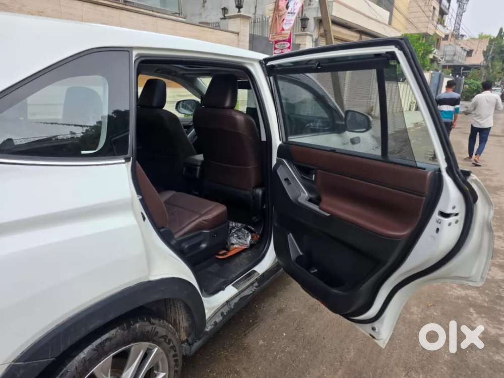 Toyota Innova Hycross 2.0 Zx Hybrid 7 Str, 2024, Petrol