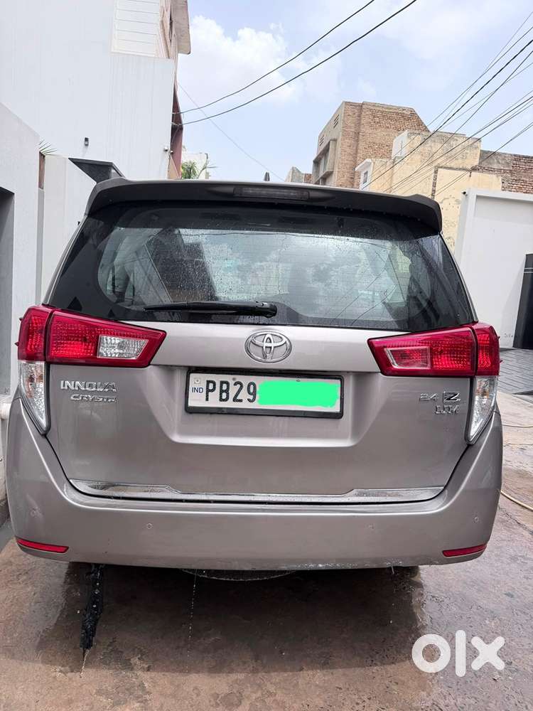 Toyota Innova Crysta 2022