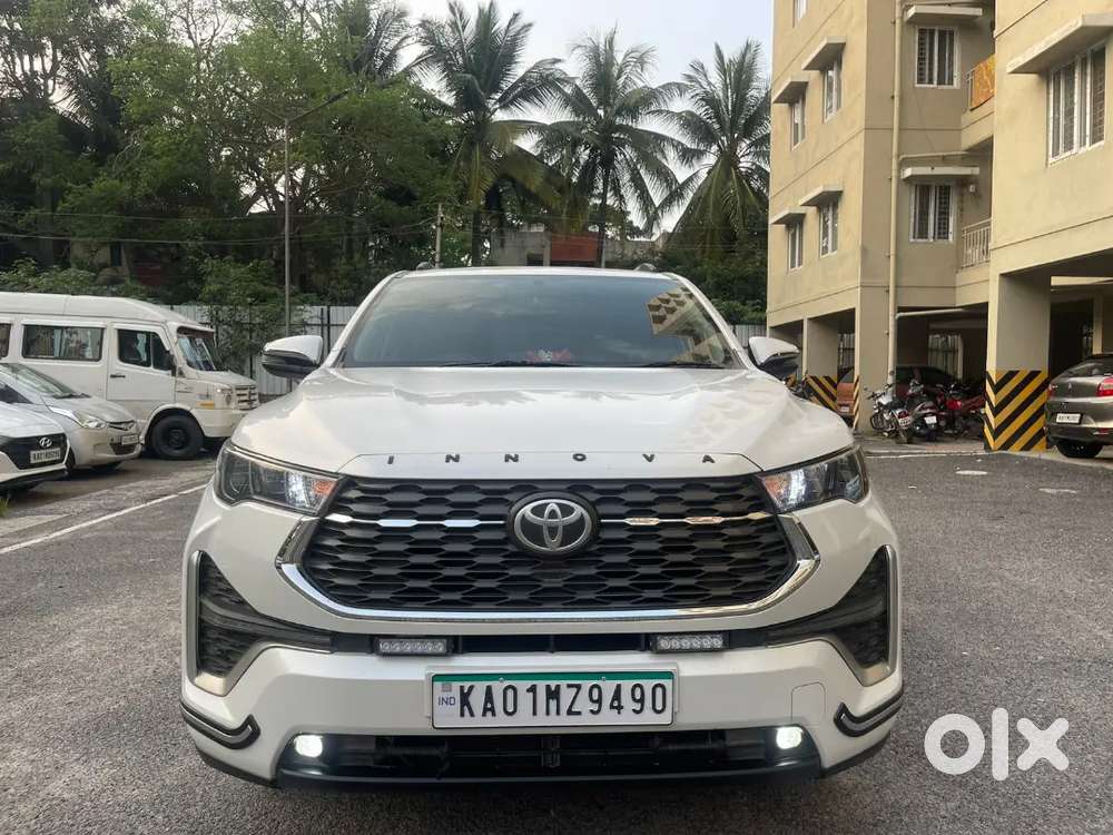 Toyota Innova Hycross 2023 Petrol 63500 Km Driven